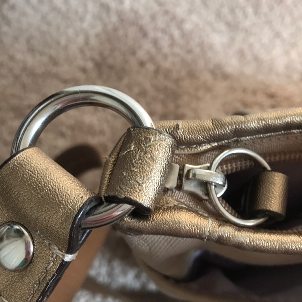 Coach Signature Crossbody - Picture 4 of 7